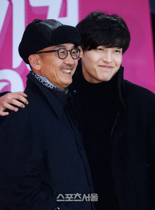 [SS포토]이준익 감독-강하늘 '매력 넘치는 두 남자' (워킹걸 VIP 시사회)