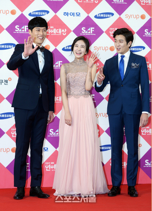 [SS포토]김일중-장예원-최기환 '화기애애한 SBS의 얼굴들' (SBS 연예대상)