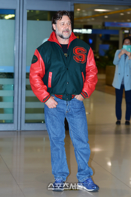 [SS포토]내한 러셀 크로우, ''글래디에이터'의 막시무스 느낌 그대로!'