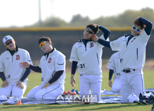 [SS포토] 두산 정수빈과 민병헌, 애리조나의 덤앤 더머?