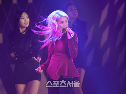 [SS포토] 가수 에일리, 찰랑~ 찰랑~