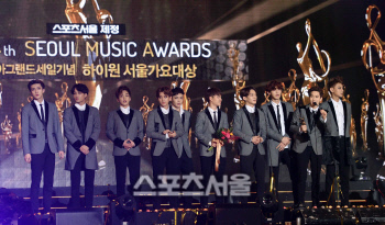[서울가요대상]2년 연속 대상 소감 밝히는 엑소(EXO)