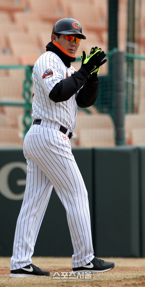 [SS포토]롯데 김응국, 호랑나비 작전 알지