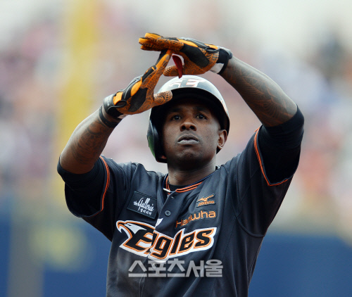 [SS포토] 3안타 한화 모건, 속에서 '토니 플러쉬'가 꿈틀!! (프로야구 개막전)