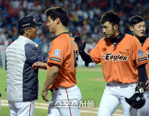 [SS포토]한화이글스 이동걸, 잘했죠~
