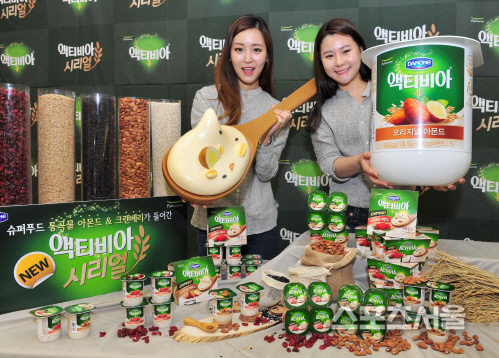 시리얼이 들어간 떠먹는 요거트 '액티비아 시리얼'