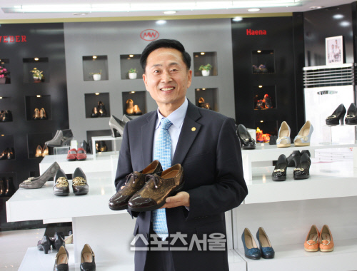 해나(HENA) 대표 이청근