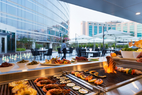 Grand_Hyatt_Incheon_West_Tower_Pool_House