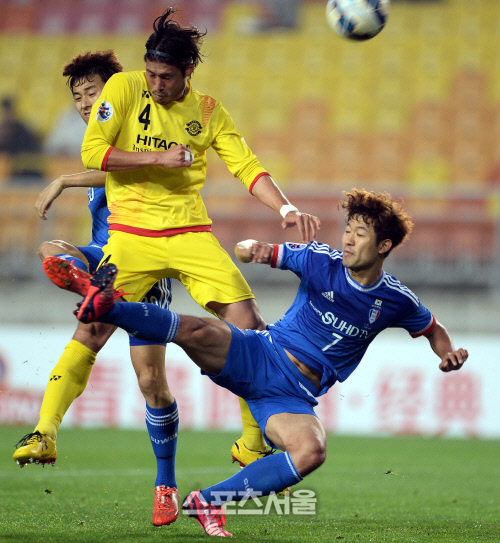 [SS포토]수원 이상호, 키가 작으니 다리도 짧아