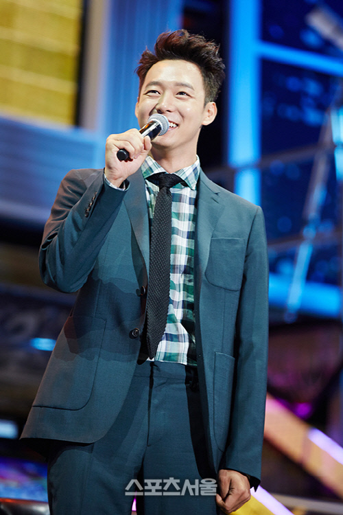 박유천_팬들에게인사[제공=씨제스]