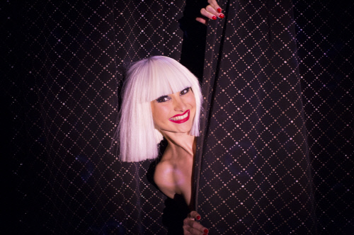 보도자료이미지 1.크레이지호스 파리, 공연 컷