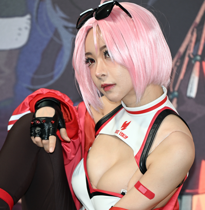 모델 요나, 카리스마 넘치는 섹시 전사!