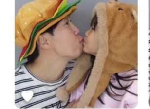 도경완, ♥장윤정 어디 가고...'여친'과 달달 데이트 인증