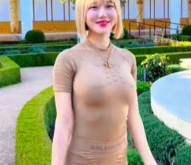 DJ소다, 누드톤 착시 의상으로 "단발여신 컴백"