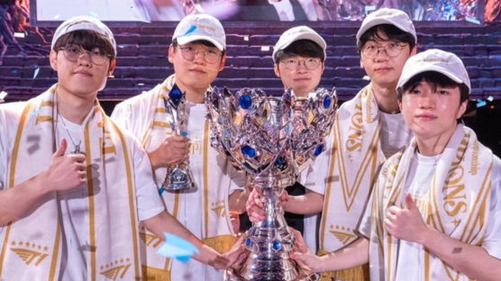 박보영X필릭스X김광현 등 스타들, T1 롤드컵 우승에 '찐팬' 인증