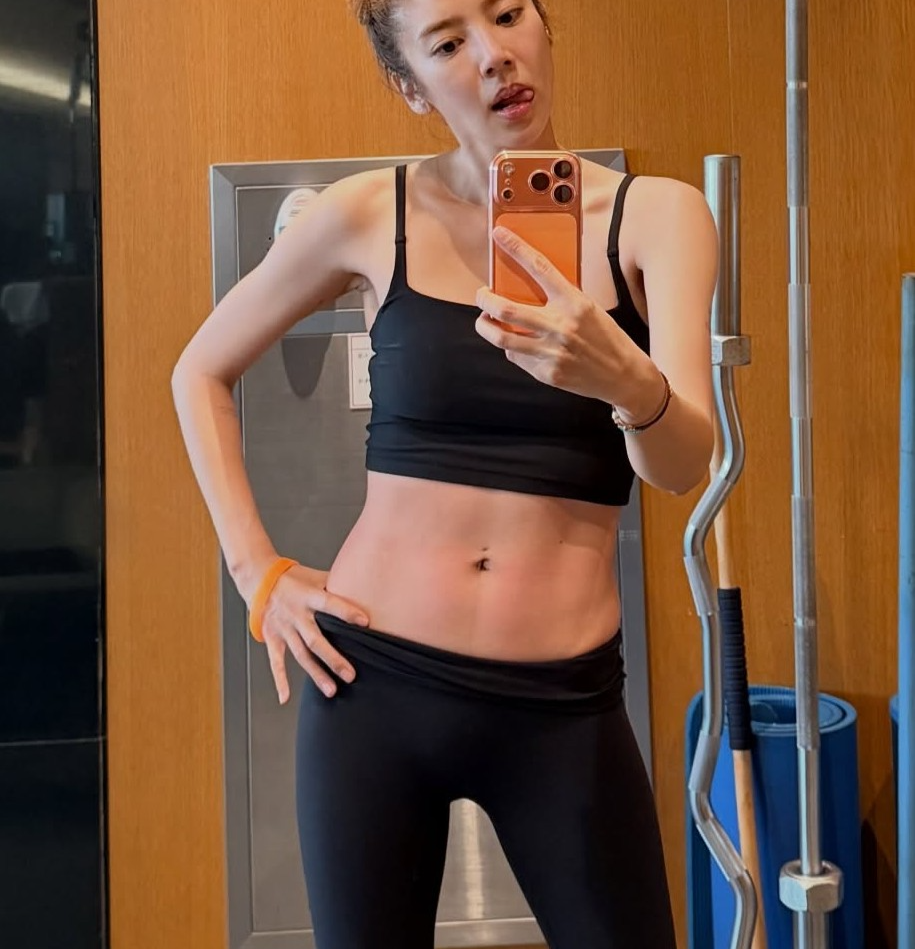 손담비, 출산 7개월 만에 20kg 감량 선명한 복근 공개