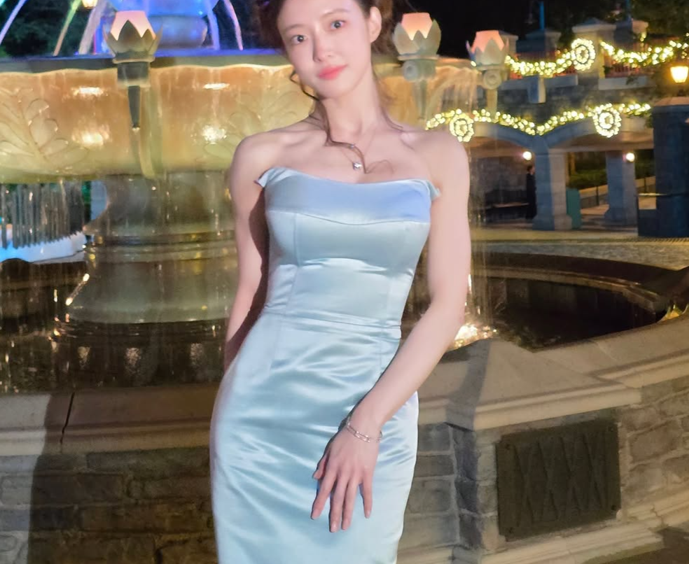 "공주님 등장?" 이세영, 눈부신 드레스 자태