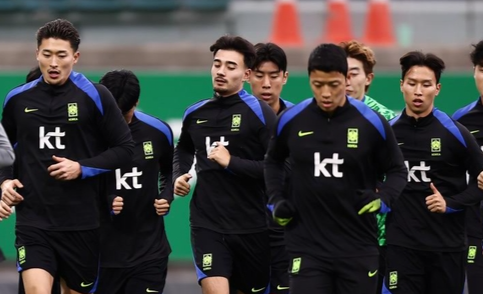 볼리비아전 '클린시트' 골키퍼 김승규, 좌측 둔부 근육 부상으로 훈련 제외...'재소집' 홍명보호, 24명 훈련소화