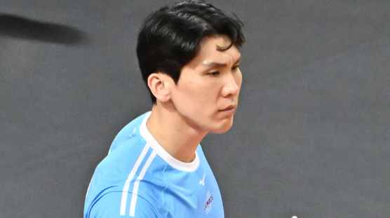 상대에게 사과하다 발생한 대한항공 김규민의 '네트 터치' 범실...'논란' 아닌 '해프닝'으로 마무리