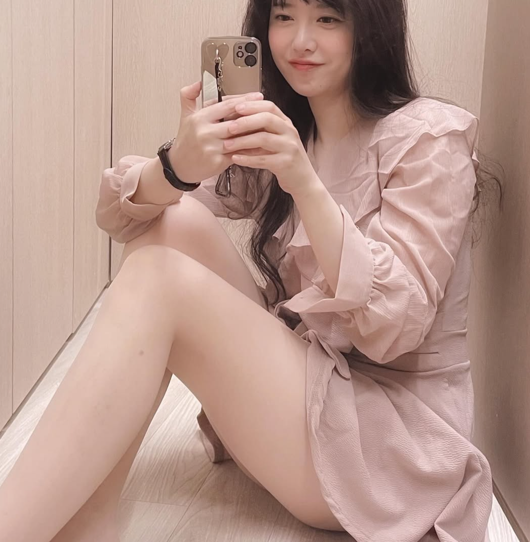 구혜선, 하체 노출 거울샷... '청순+섹시' 끝판왕