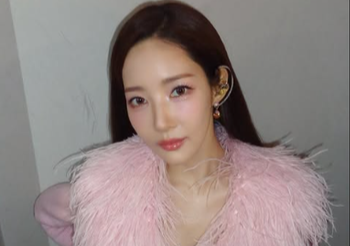 '뼈말라 탈출' 박민영, 아이돌룩 완벽 소화