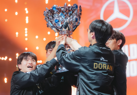 "2025 LCK 한 해를 한눈에"...'눈물·환호·우승' LCK 사진전, 롤파크서 열린다