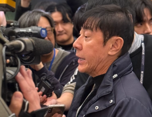K리그 시상식에 등장한 신태용 전 감독 "표현 과했다, (정)승현이에게 미안...다른 폭행-폭언 있으면 감독 안 해"