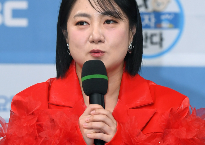 "영양주사 맞았을 뿐" vs "오피스텔 불법 시술?"... 박나래 논란의 핵심 쟁점은