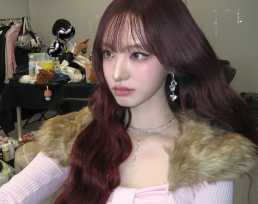 "와, 콧대 美쳤다"...아이브 리즈, 또 예뻐졌네 