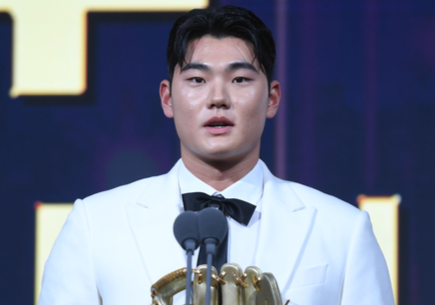 제2의 김하성 탄생! "시즌 전, 후보도 못 올랐는데..." 그래서 더 값진 김주원의 첫 황금 장갑 