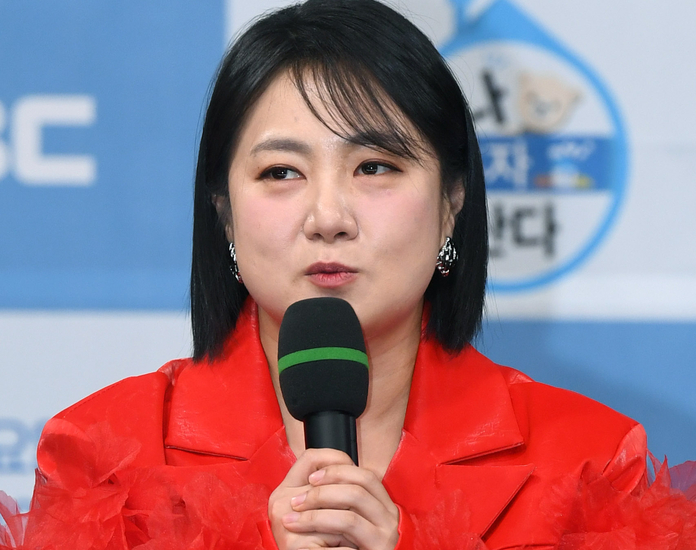 박나래, 합의 자리서 또 상처줬다...전 매니저 구토에 "나도 해"