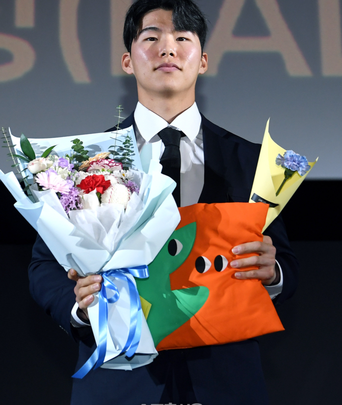 와! 김혜성, 월드시리즈 우승 보너스로 7억 1500만원 받는다