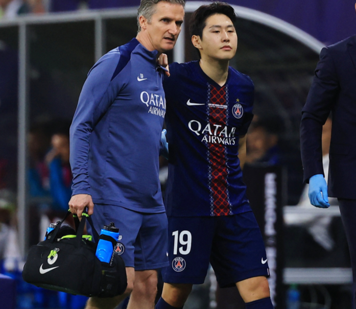 이강인, 결국 부상자 명단... PSG "몇 주 결장 불가피하다"