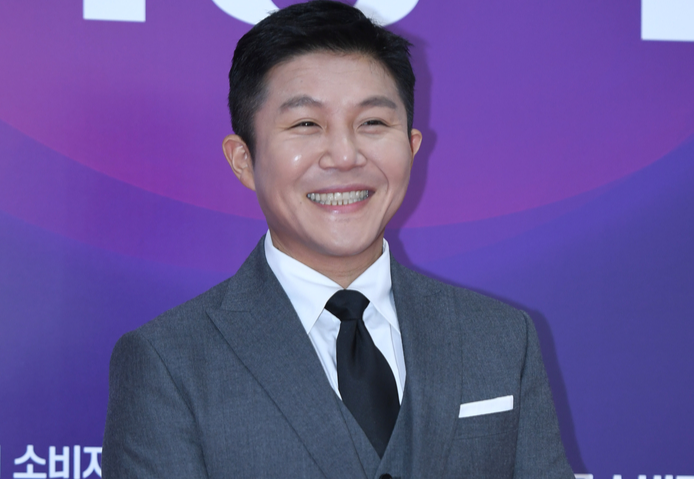 조폭 아니고 알바생?...조세호 동료 김주호 "사진 왜곡" 반박