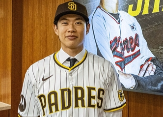 "후배들아, 나도 해냈다" 송성문 'ML 220억 계약'→키움 선수단 '동기부여'