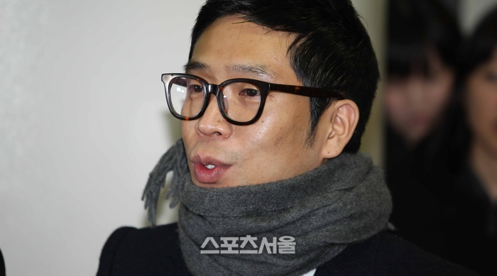 '불륜설 일축' MC몽, '전쟁' 선포 "16년간 참은 한 푼다"