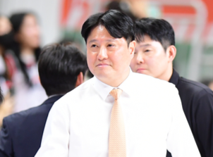 '300승' 아홉 수 끝에 대기록 세웠지만...문경은 감독, 김선형 없는 KT를 세워야 '진짜 명장'이다 