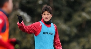 [단독] 잔류 그 이상 바라보는 안양, 미드필더 이진용 영입으로 중원 '뎁스' 강화