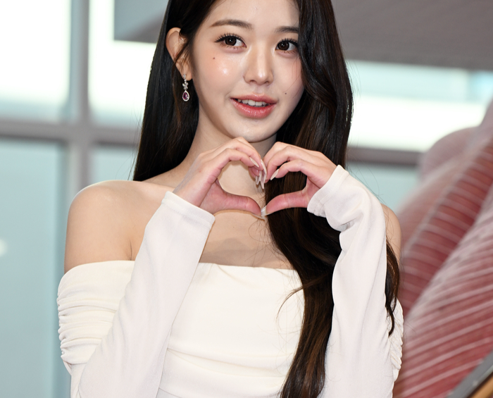 "홍콩이 나라?" 장원영 발언에 뿔난 중국, 불매까지 언급