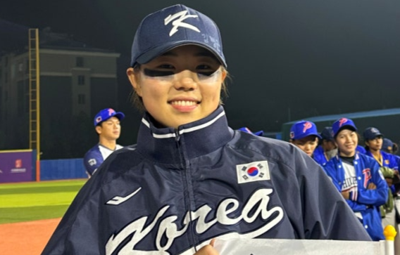 美프로의 문 두드리는 '미쳤대도 여자야구'...김라경, 서울大→일본리그→미국까지