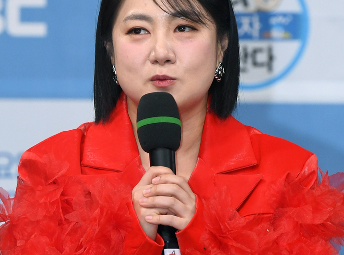 "월급 더 줄여도 된다더니" 박나래, 전 매니저 갑질 폭로 뒤집는 카톡 공개