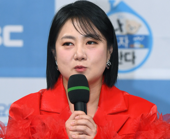 '눈물의 녹취' 반전? 박나래 전 매니저 "박나래가 먼저 전화해 울어"