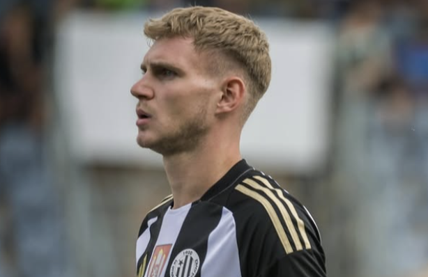 [단독] '젊은 피' 수혈한 포항, 2001년생 독일 장신 공격수 야콥 트란지스카로 '최전방'도 보강