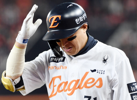 캠프 출국 코앞, 손아섭은 '감감무소식'...한화는 김범수가 먼저다 