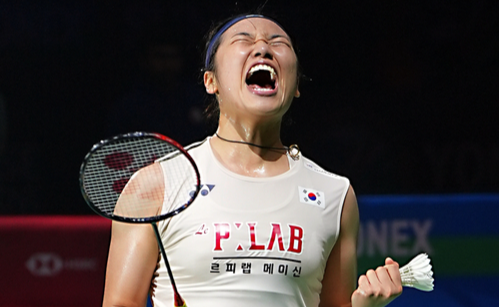 '2위' 중국 왕즈이에게는 '통곡의 벽'...결승도 43분이면 충분, 안세영 압도 또 압도 '6연속 우승·공식전 30연승'
