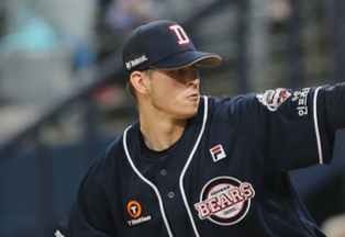 '외국인 잔혹사' 끊어야 하는 두산...플렉센+카메론, 2026시즌 호성적 '핵심' 