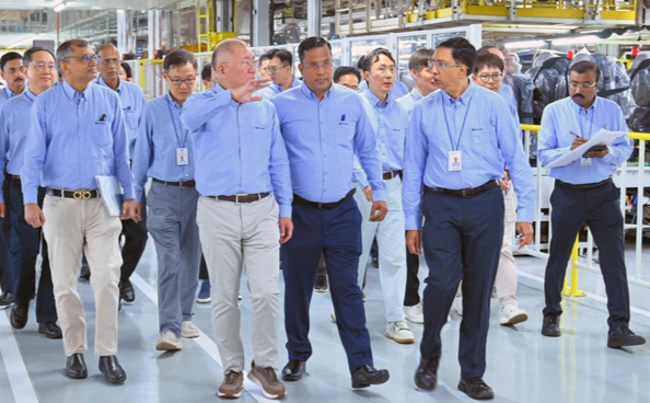 [코스피 5000] 현대차 59만 원 기아차 17만 원 '신고가'...'SDV 초격차'가 밸류업 뚫었다