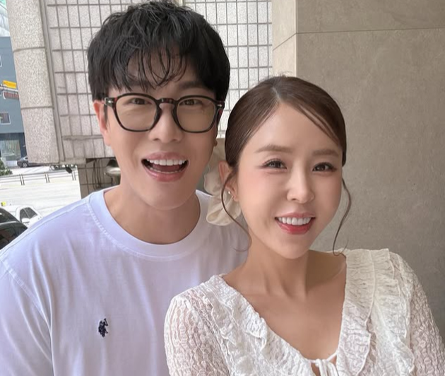 '5월의 신부' 신지, 문원과 결혼 전격 발표 "함께 지내며 단단해진 우리"