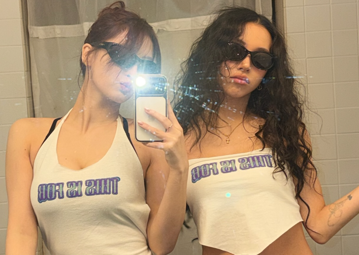 트와이스 모모,  파격 뒤태