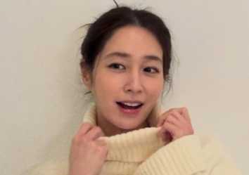 이민정, 극과 극 분위기 근황 공개 "아파 보이는 애 vs 안 아픈 애"